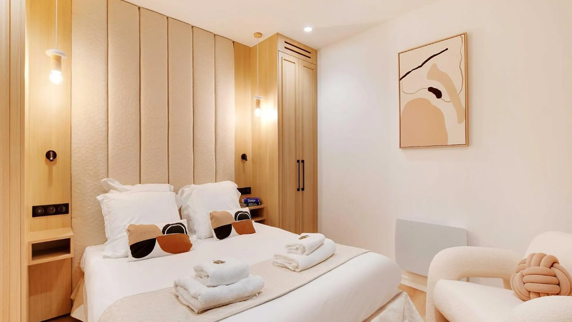 Authentic Apartment - 3Br 6P - Moulin Rouge Paris