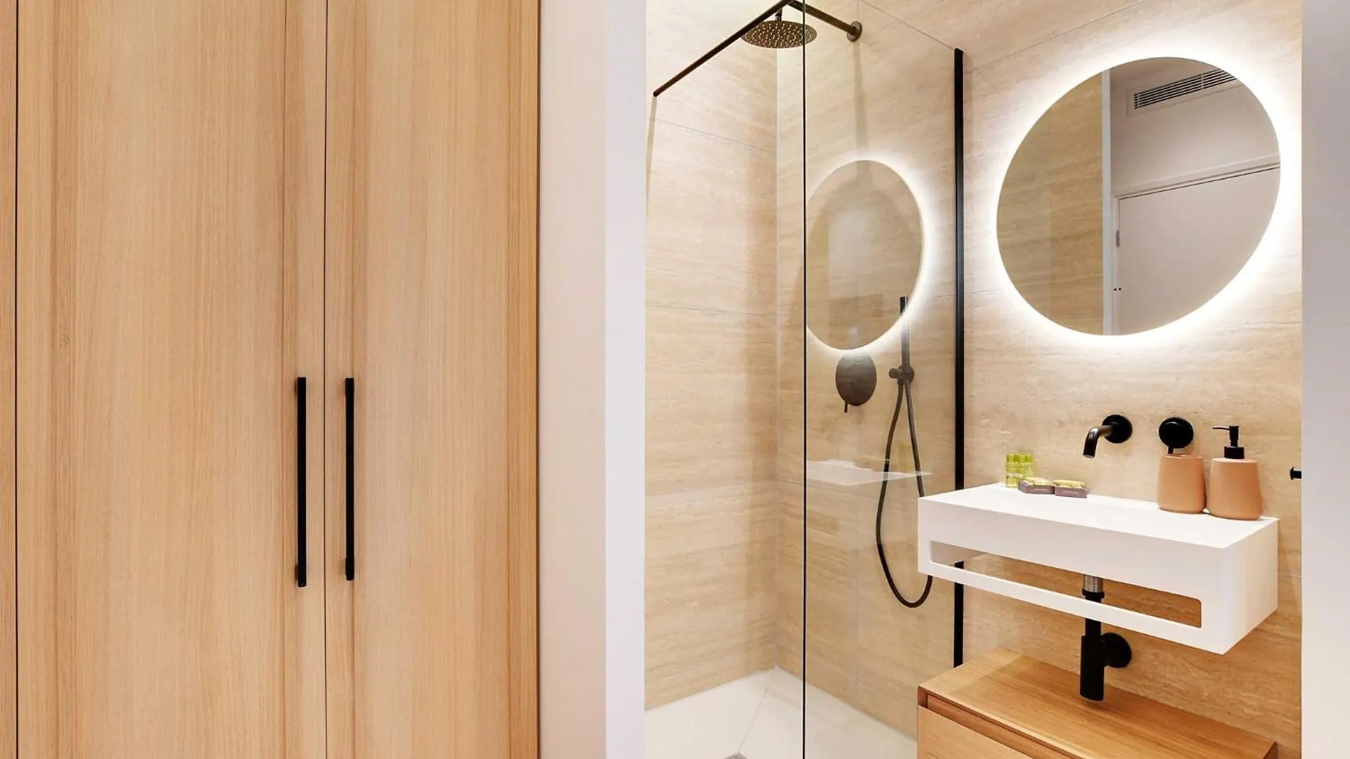 Authentic Apartment - 3Br 6P - Moulin Rouge Paris