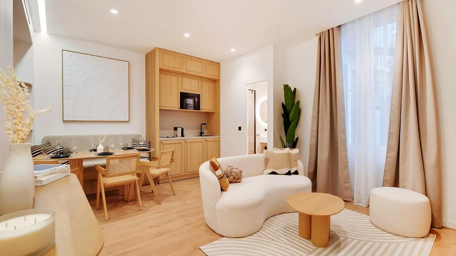 Authentic Apartment - 3Br 6P - Moulin Rouge contacts