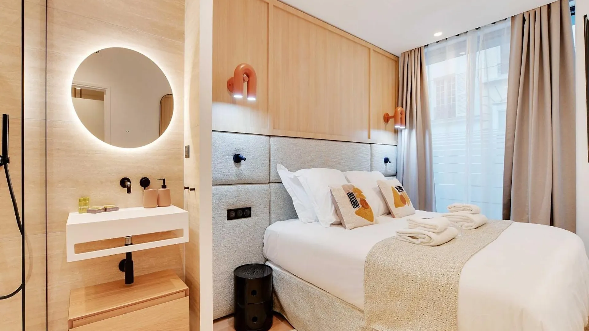 Authentic Apartment - 3Br 6P - Moulin Rouge Paris 0*,